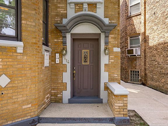 3rd image of 5614 N Campbell Ave