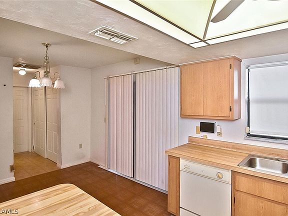 2nd image of 4108 2nd St W