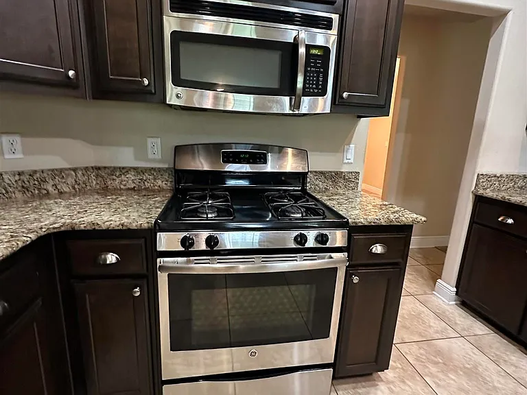 4700 Belvedere Cir — Photo 11