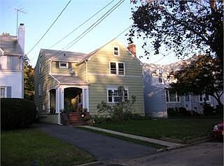 1st image of 15 McGotty Pl