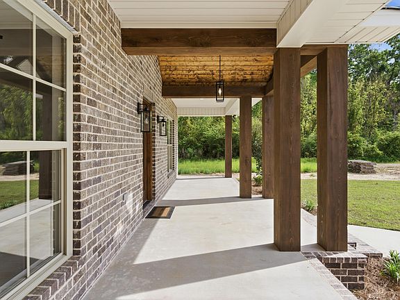 4th image of 13 Brandi Ln