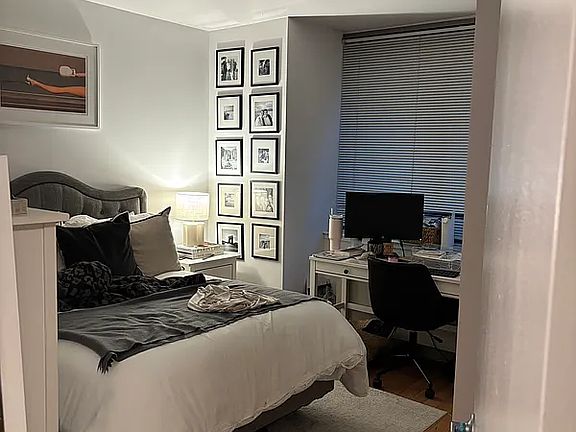 4th image of 438 W 37th St #9B