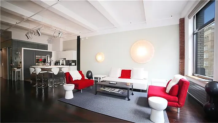 Rented by WIRE International Realty | media 12