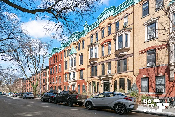 Rented by Yoreevo, LLC | media 10