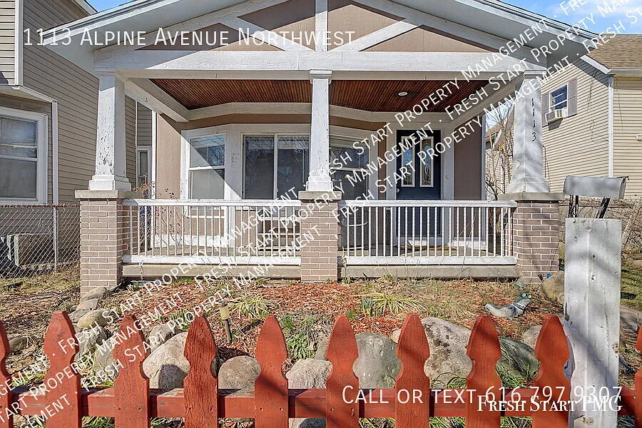 Spacious 5-Bed Home with 2.5 Baths — Photo 3