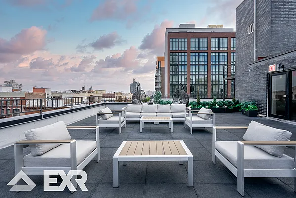 Rented by EXR | media 8