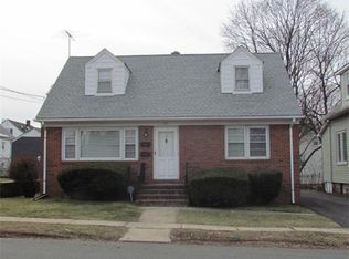 13 Hedges St, North Brunswick, NJ 08902