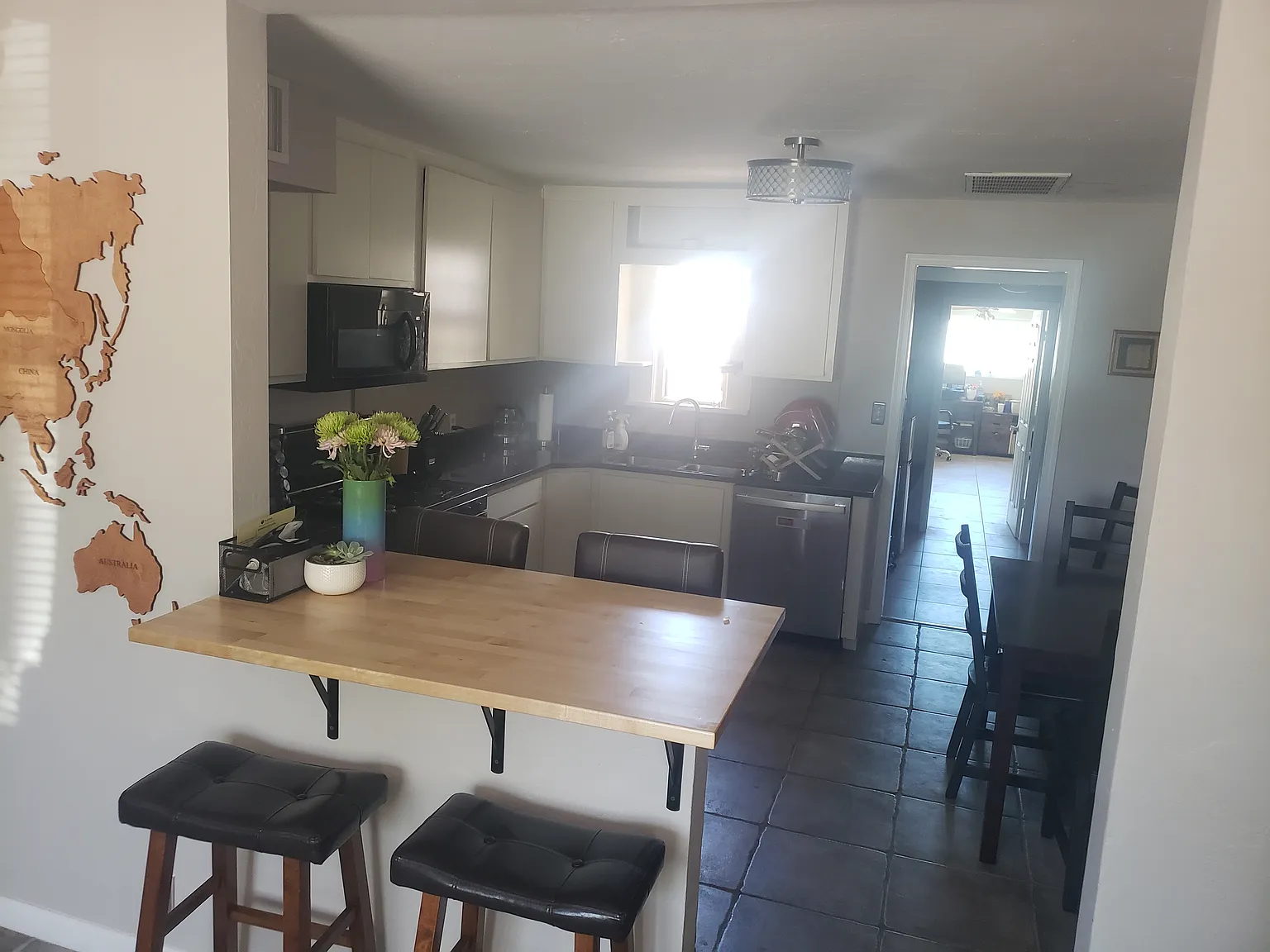 4 bed, 1750 sqft, $850 — Photo 3