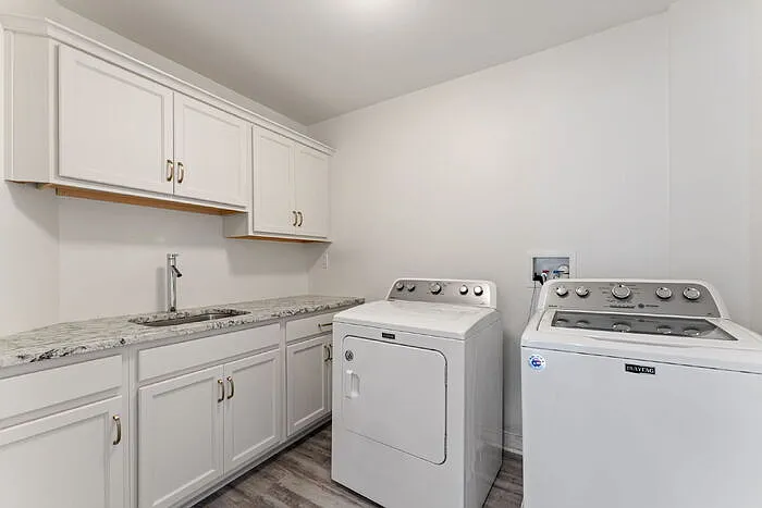 15400 Adelay Ct — Photo 17