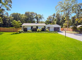 6 Sammys Beach Rd, East Hampton, NY 11937