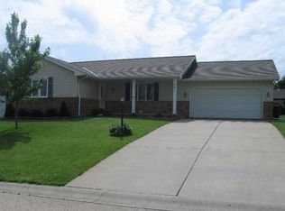 221 Rebecca Ave, Princeville, IL 61559