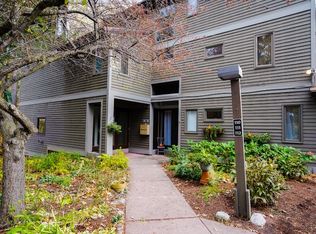 71 E Redrock Dr #110, Burlington, VT 05401