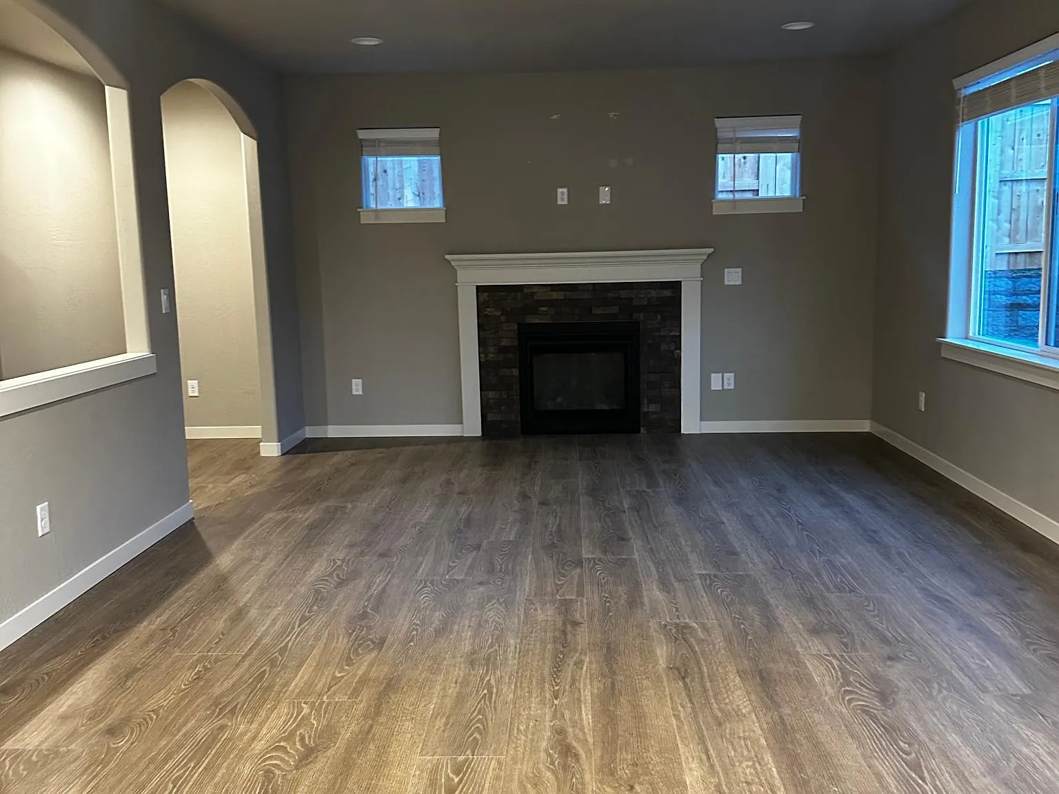 4 bed, 2.5 bath, 2026 sqft, $2,725 — Photo 3