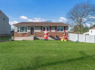 1000 Mearns Rd, Warminster, PA 18974