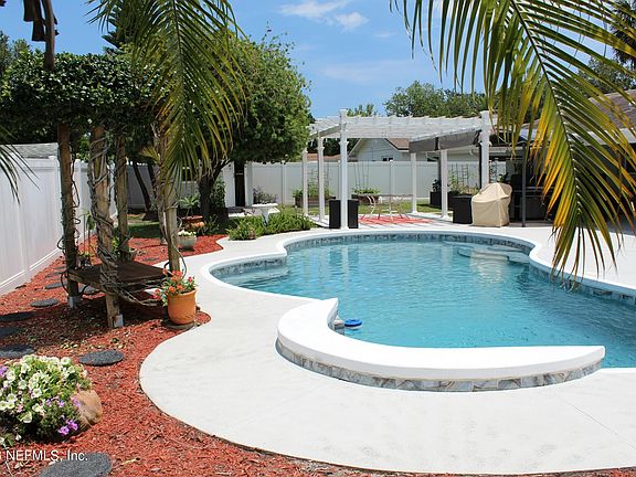 2nd image of 569 MOONPENNY Circle