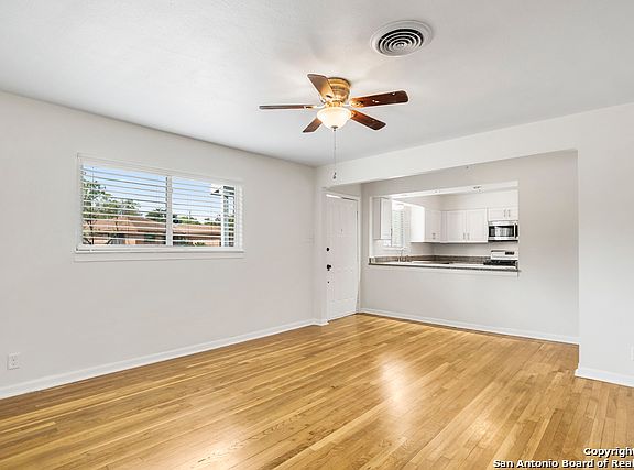 5th image of 3238 Gypsy Dr