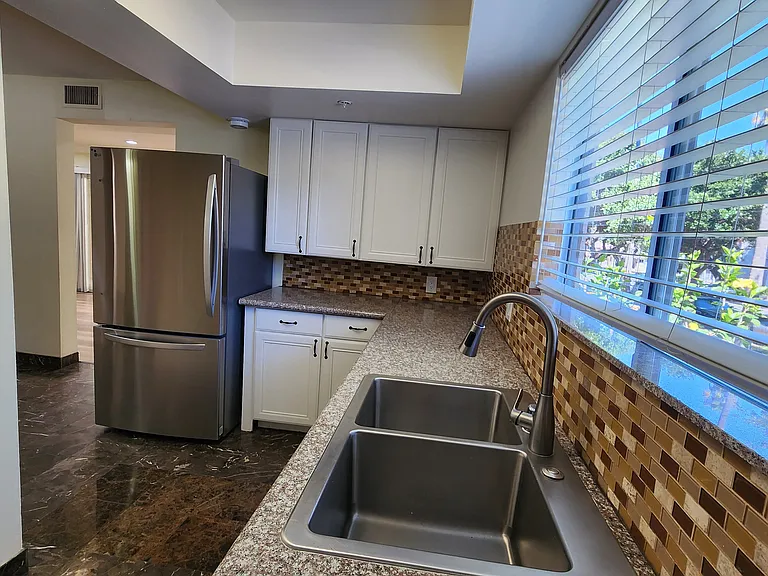 420 Riverdale Dr #11 — Photo 29