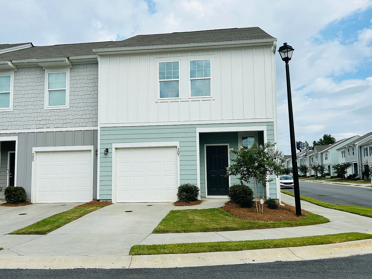 Move In Special -$500 Of First 2 Months Rent With A Sept 15th Or Sooner Move In Date And No App F... — Photo 1