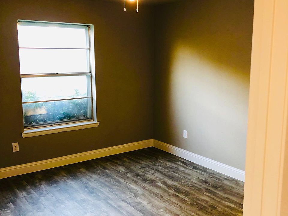 2nd image of 410 S 1st St