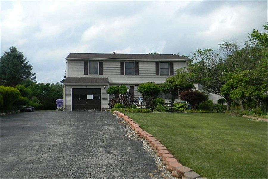 1st image of 4 Berkshire Ct