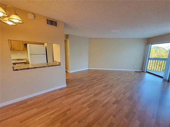2nd image of 2000 N Congress Ave APT 404
