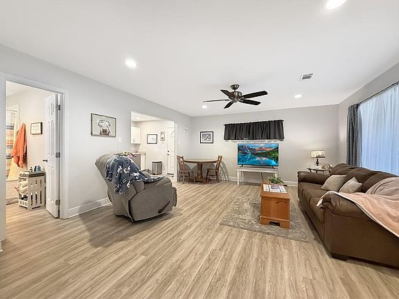 4th image of 40737 Hayes Rd