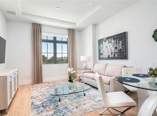 101 8th St S #305, Naples, FL 34102