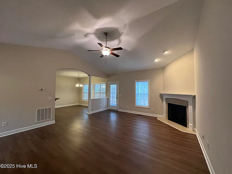 754 Riverbirch Dr — Photo 3