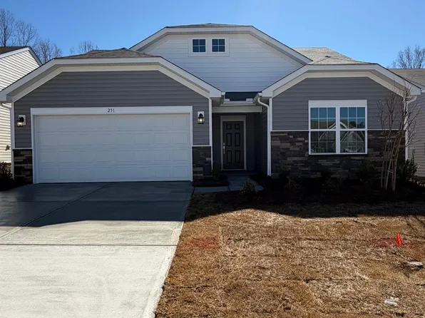 251 W 18th St, Kannapolis, NC 28081