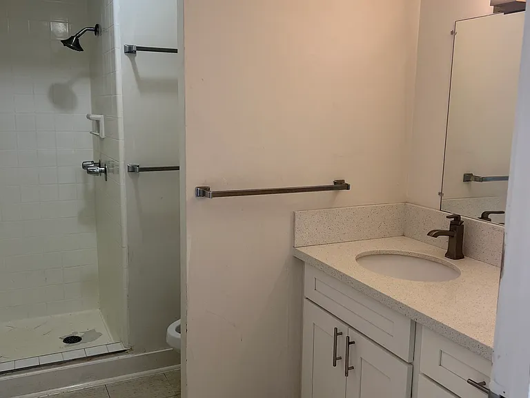 1650 Kanunu St #401 — Photo 5