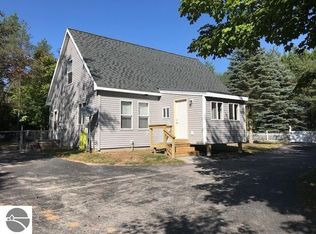 5312 Maple City Hwy, Lake Ann, MI 49650