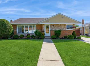8729 N Oleander Ave, Niles, IL 60714