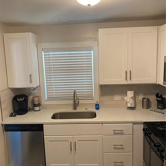 1608 Willie Dr — Photo 10