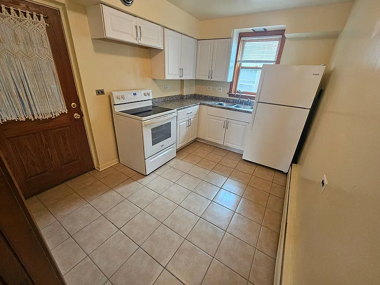 2727 Central St #1S — Photo 7