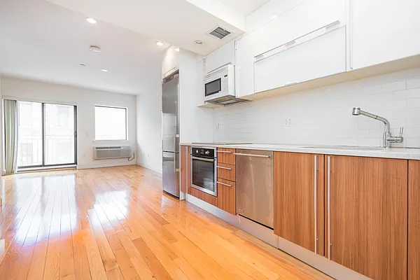 Rented by Modern Spaces | media 3