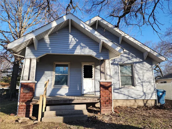 312 Roxana Ave, South Roxana, IL 62087