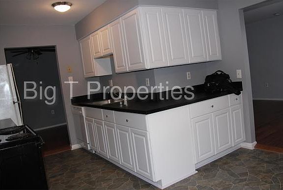 4th image of 10527 Stonington Ln