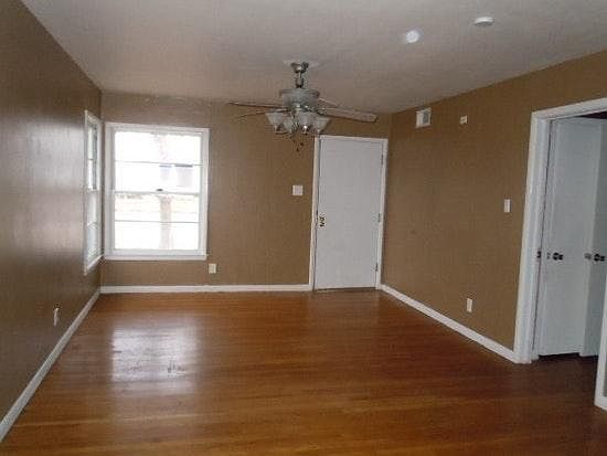 2nd image of 518 Woodlawn Dr