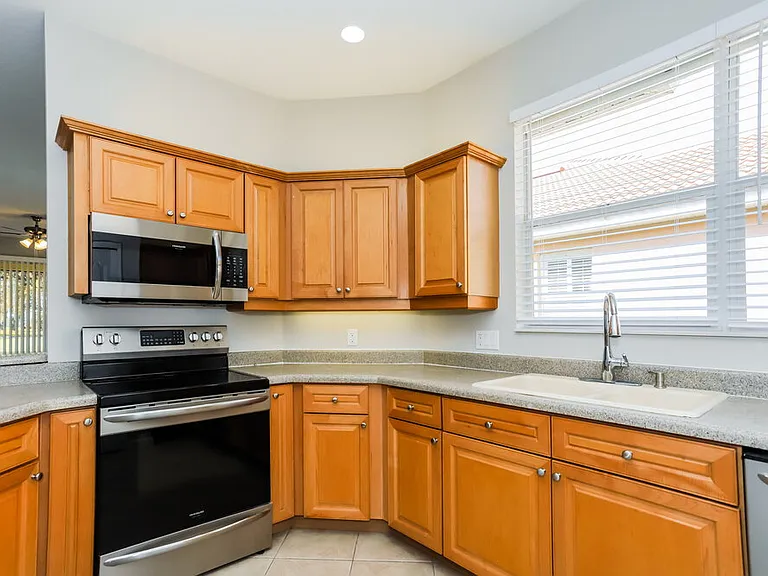 5805 Spanish Point Ct — Photo 7