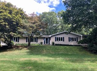 18 Overlook Dr, Holmdel, NJ