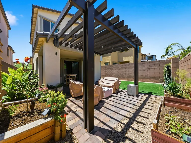 11824 Pelican Butte Ave — Photo 6