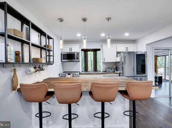 67 Tunkhannock Dr, Albrightsville, PA 18210