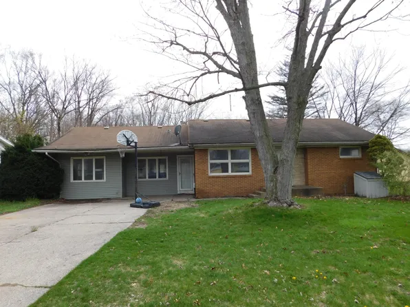 1556 Grove Ave, Benton Harbor, MI 49022