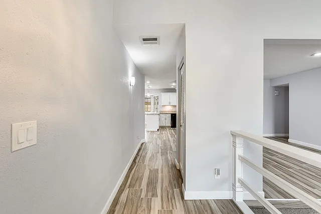 14018 N 44th Dr — Photo 3