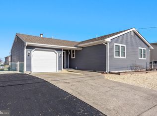 121 E Schuylkill Rd, Little Egg Harbor, NJ 08087