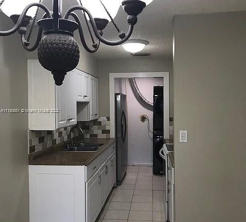 4th image of 951 SW 16th Pl #951