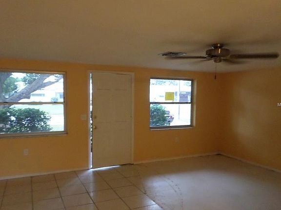 2nd image of 3218 Finch Dr
