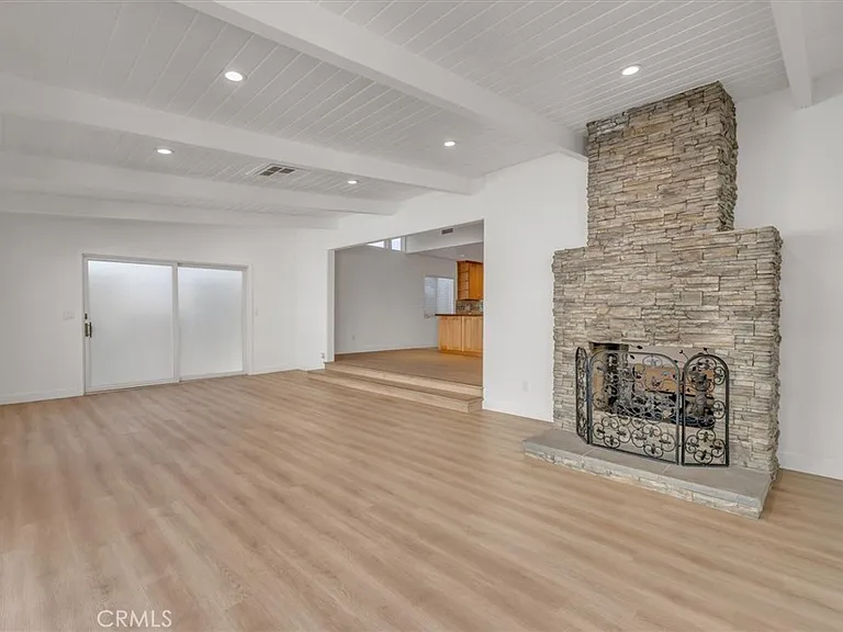 11528 Balboa Blvd — Photo 14