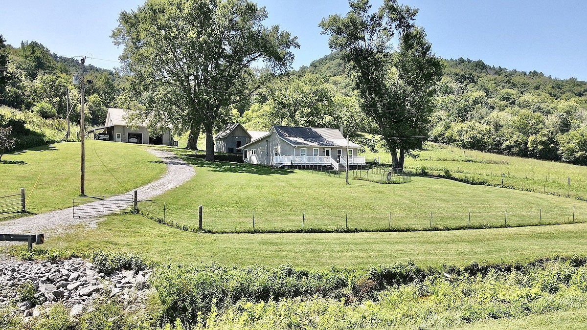 1194 Gilley Hill Rd, Bradyville, TN 37026 Zillow