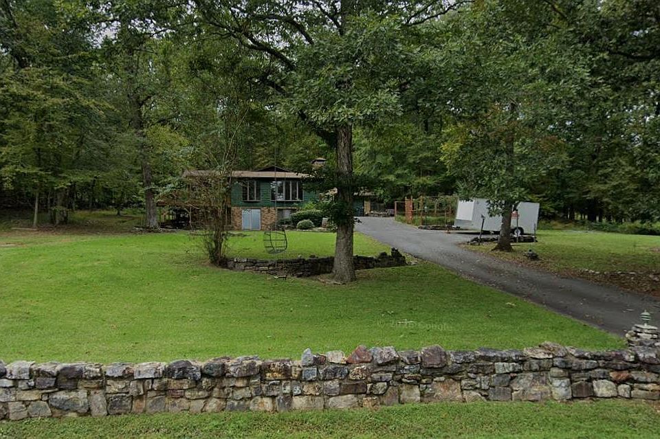 1st image of 218 Scenic Dr